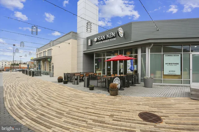 $925,000 | 536 Tschiffely Square Road, Gaithersburg, MD 20878