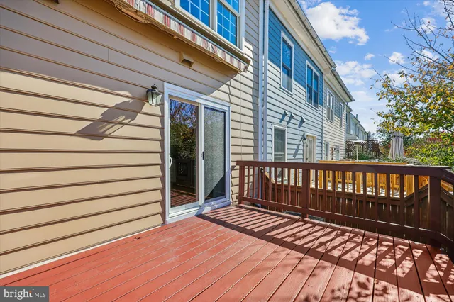 $925,000 | 536 Tschiffely Square Road, Gaithersburg, MD 20878