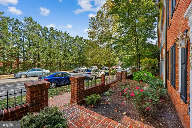 $925,000 | 536 Tschiffely Square Road, Gaithersburg, MD 20878