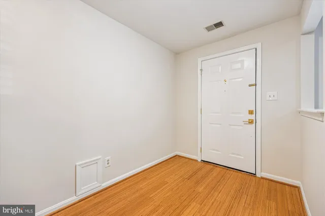 $925,000 | 536 Tschiffely Square Road, Gaithersburg, MD 20878