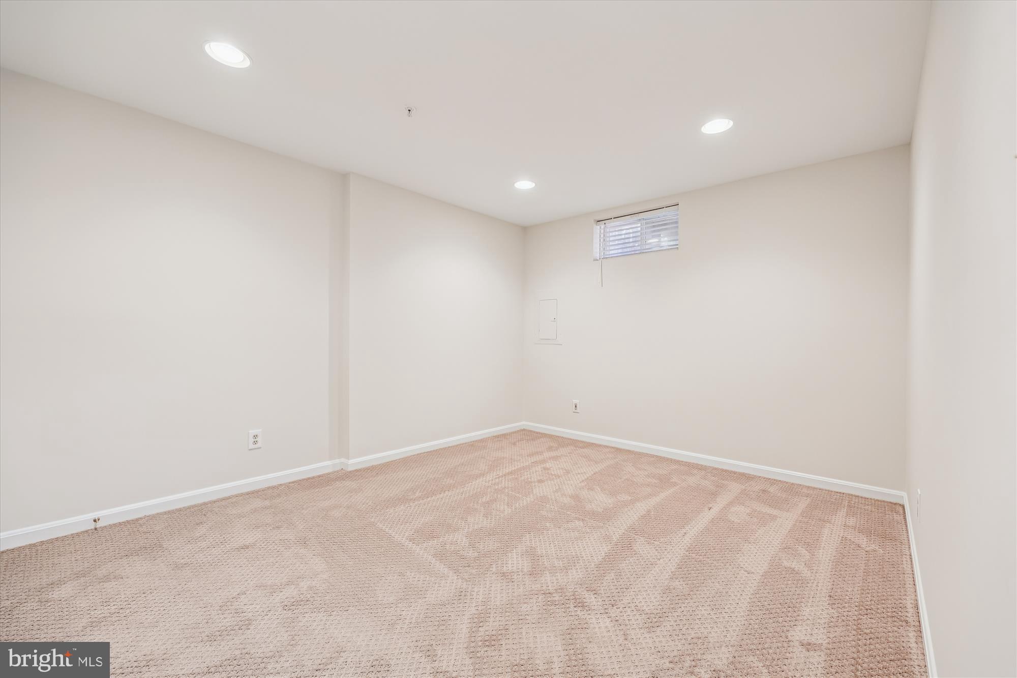 536 Tschiffely Square Road Gaithersburg, MD 20878 - Photo 38 of 116 Bedroom