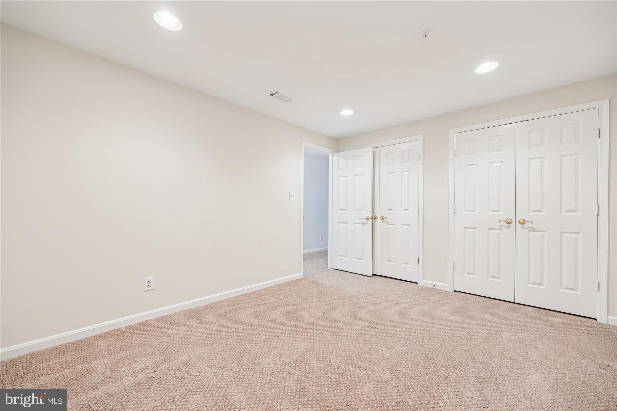 536 Tschiffely Square Road Gaithersburg, MD 20878 - Photo 39 of 116 Bedroom