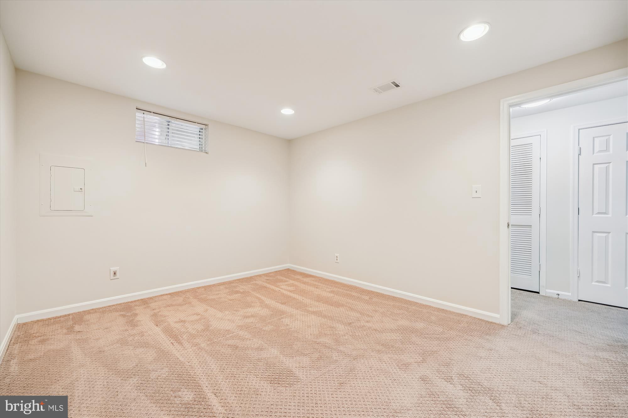 536 Tschiffely Square Road Gaithersburg, MD 20878 - Photo 40 of 116 Bedroom