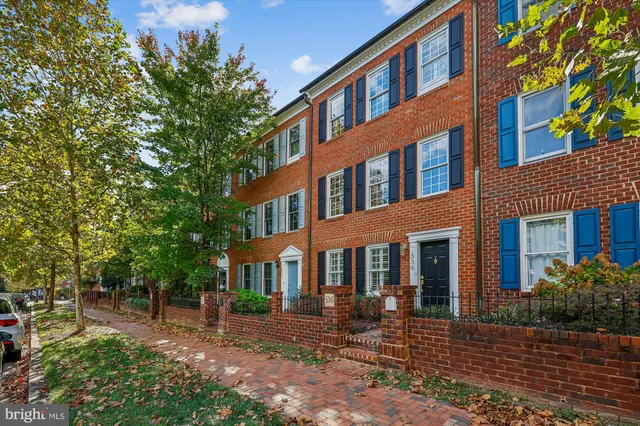 $925,000 | 536 Tschiffely Square Road, Gaithersburg, MD 20878
