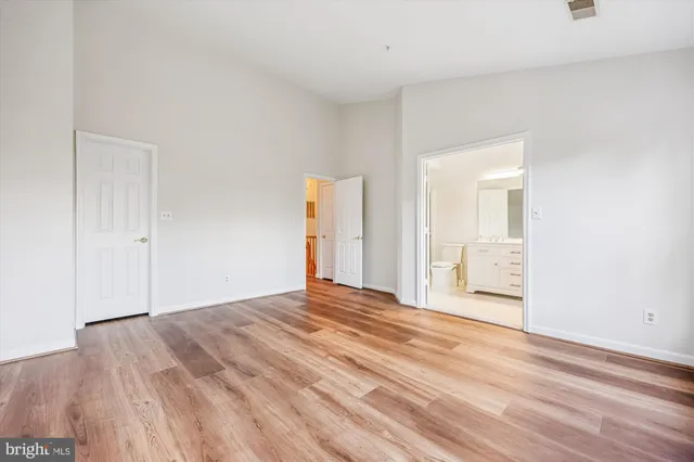 $925,000 | 536 Tschiffely Square Road, Gaithersburg, MD 20878