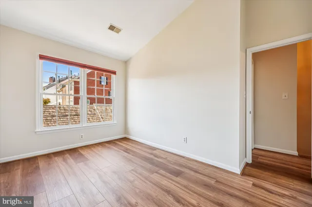 $925,000 | 536 Tschiffely Square Road, Gaithersburg, MD 20878