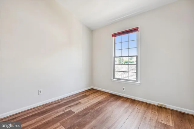 $925,000 | 536 Tschiffely Square Road, Gaithersburg, MD 20878