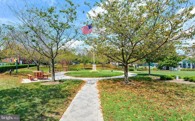 $925,000 | 536 Tschiffely Square Road, Gaithersburg, MD 20878