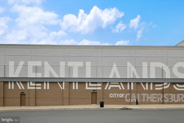 $925,000 | 536 Tschiffely Square Road, Gaithersburg, MD 20878