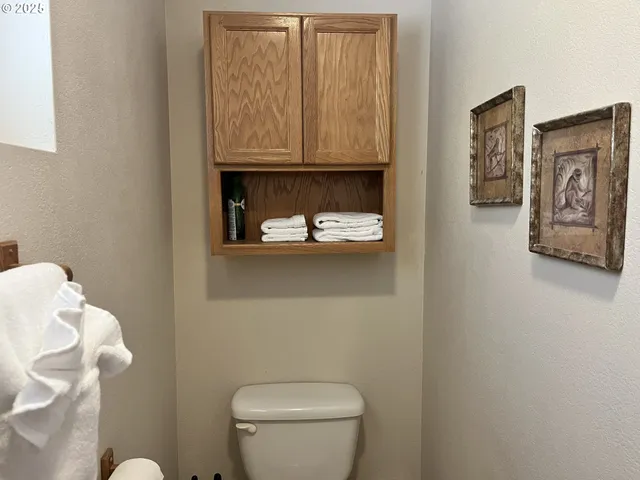 a bathroom with a toilet