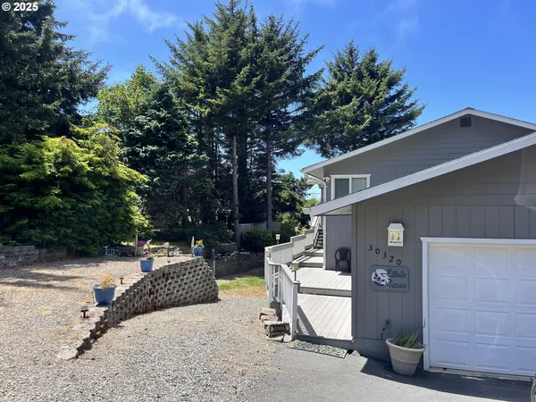 $669,000 | 30320 Hillside Terrace, Gold Beach, OR 97444