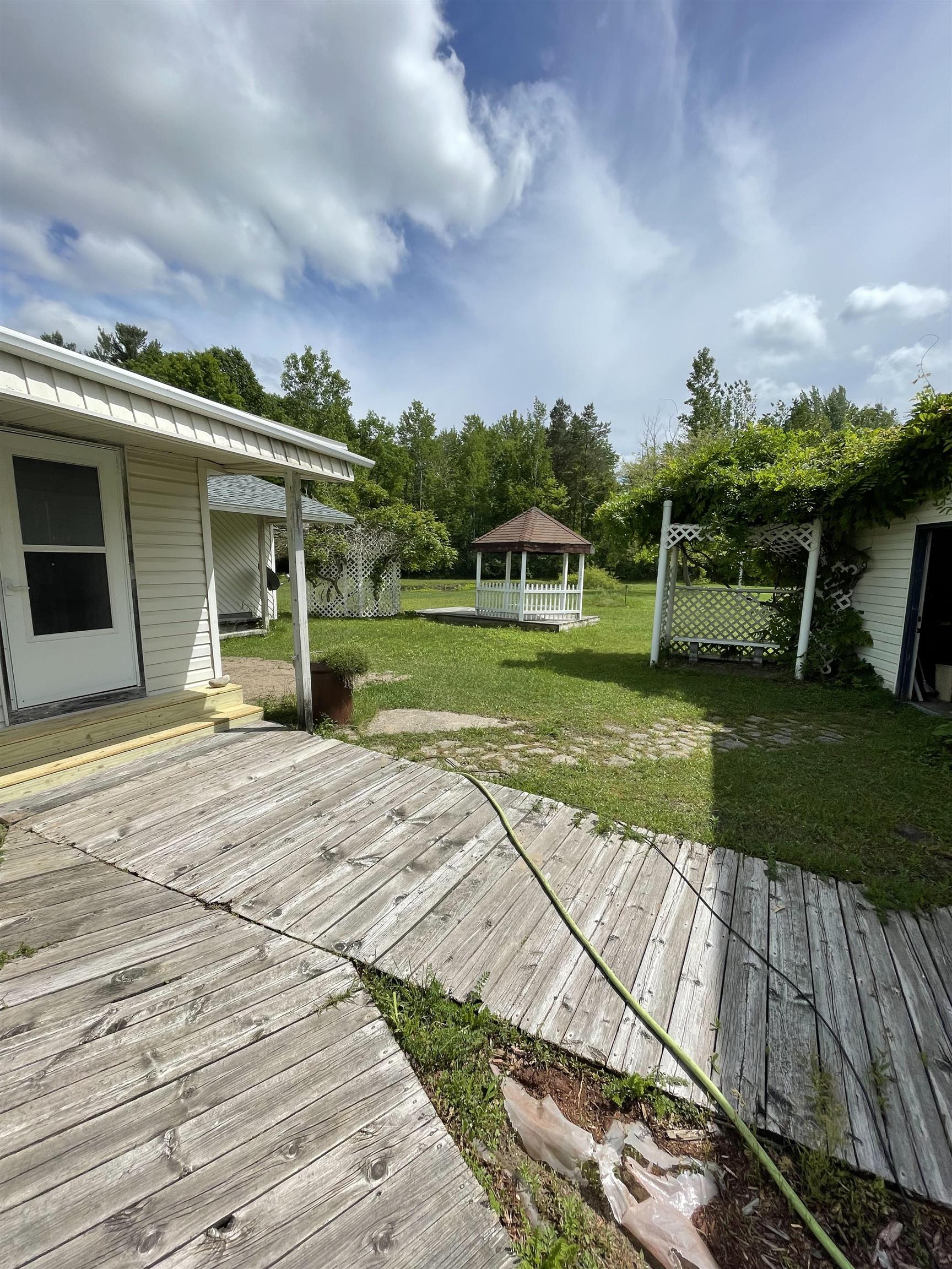 1689 Pinconning Road Pinconning, MI 48650 - Photo 16 of 30