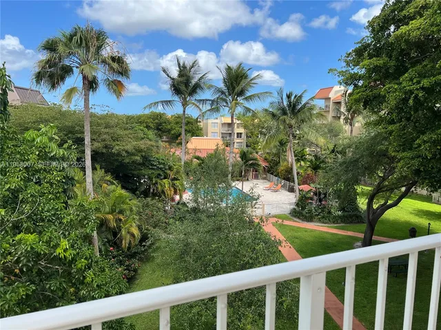 $345,000 | 13120 Southwest 92nd Avenue, Unit B406, Miami, FL 33176