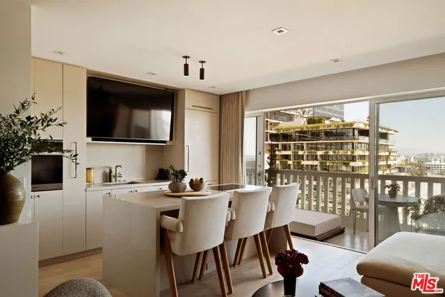 $825,000 | 999 North Doheny Drive, Unit 807, West Hollywood, CA 90069