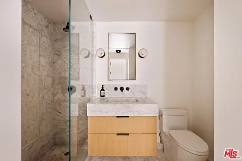 $825,000 | 999 North Doheny Drive, Unit 807, West Hollywood, CA 90069