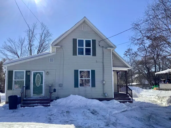 $153,500 | 21 Thomas Avenue, Caribou, ME 04736