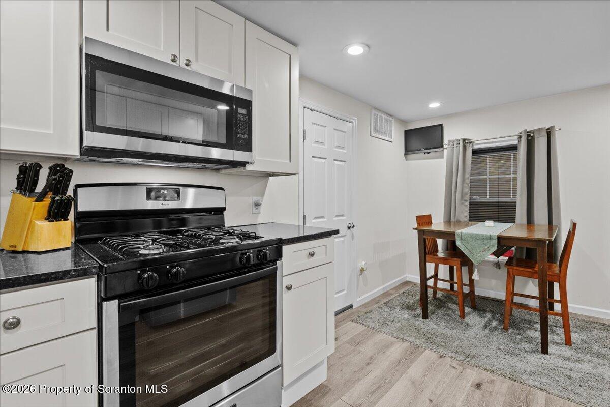 3709 Laurel Avenue, Unit REAR Moosic, PA 18507 - Photo 16 of 38 16-DSC05396
