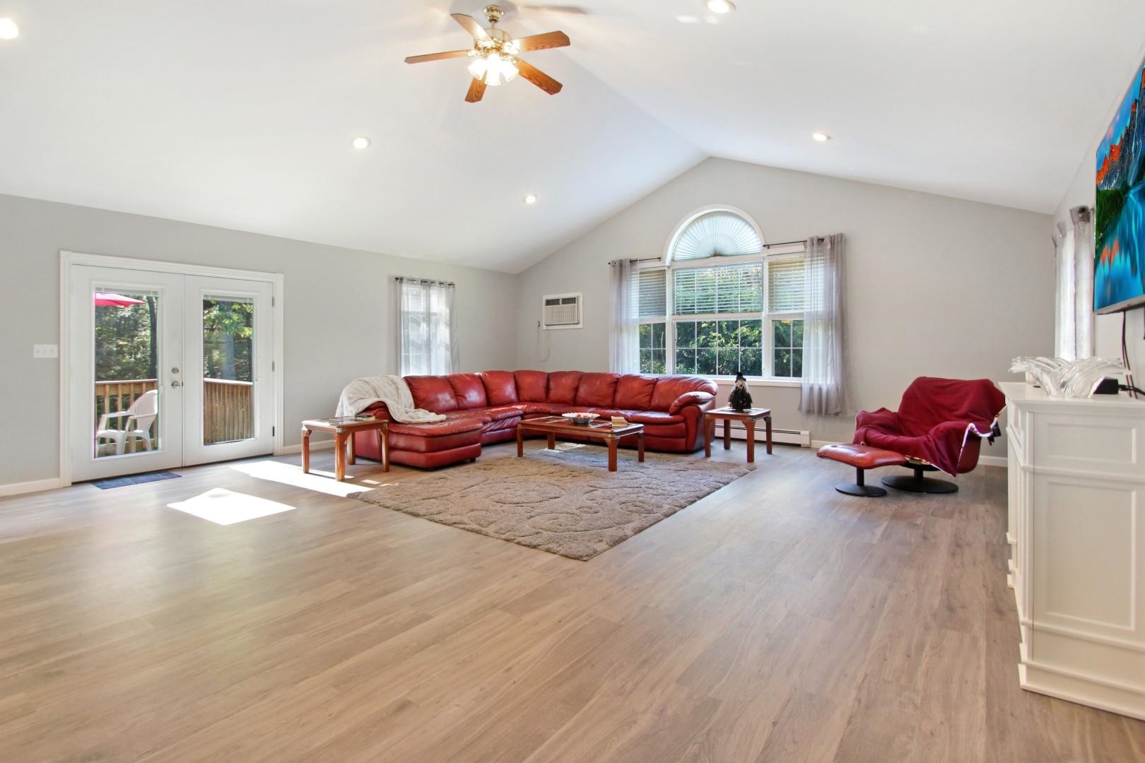 54 Horseshoe Road Windham, NH 03087 - Photo 13 of 35