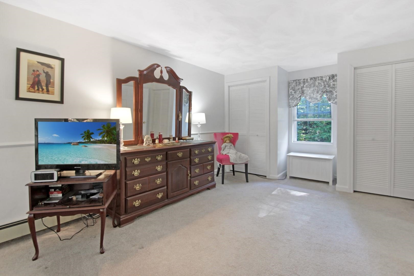 54 Horseshoe Road Windham, NH 03087 - Photo 22 of 35