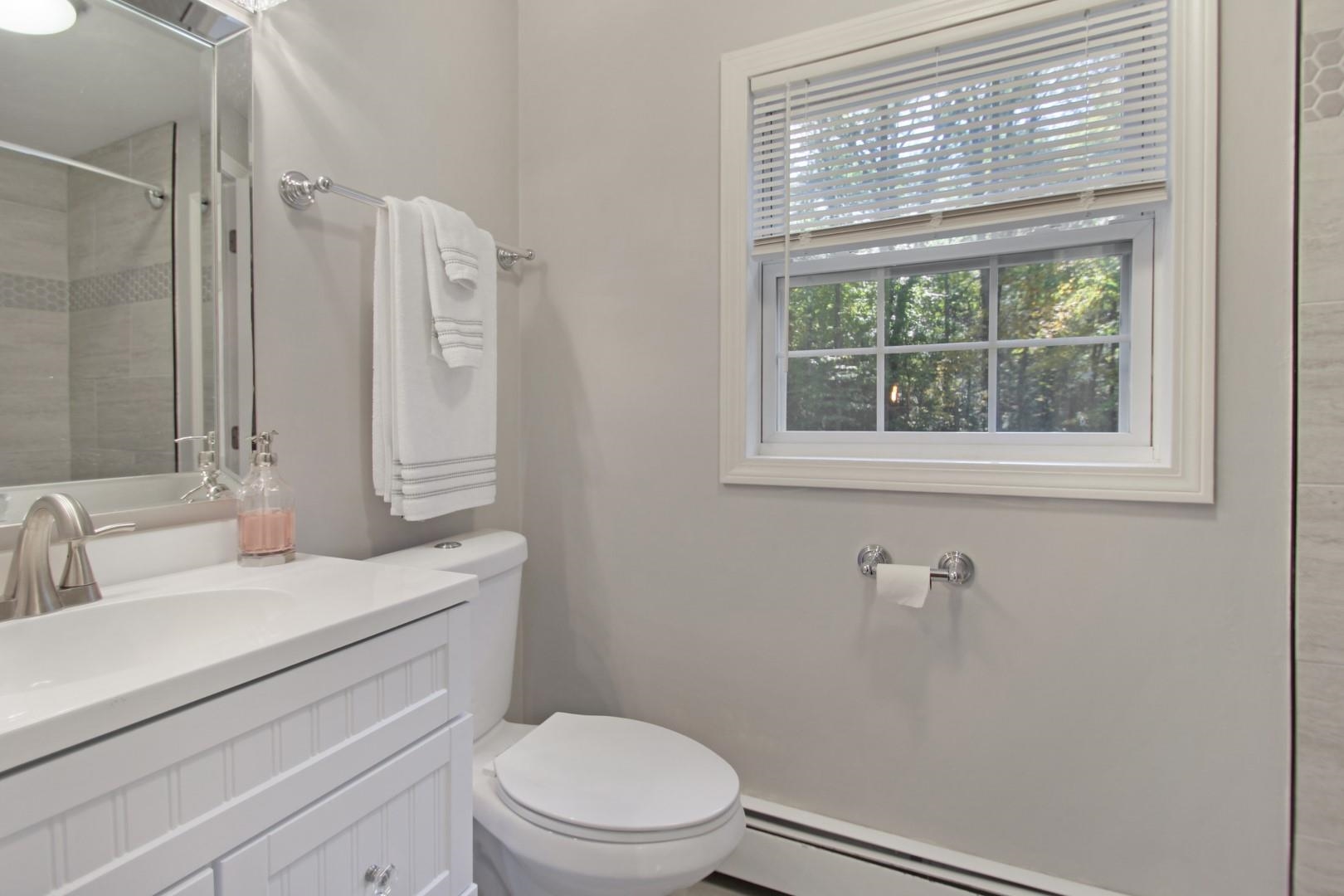 54 Horseshoe Road Windham, NH 03087 - Photo 27 of 35