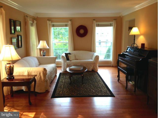 10507 Pot Spring Road Cockeysville, MD 21030 - Photo 4 of 26 LARGE LIVING ROOM w/HARDWOOD FLS.