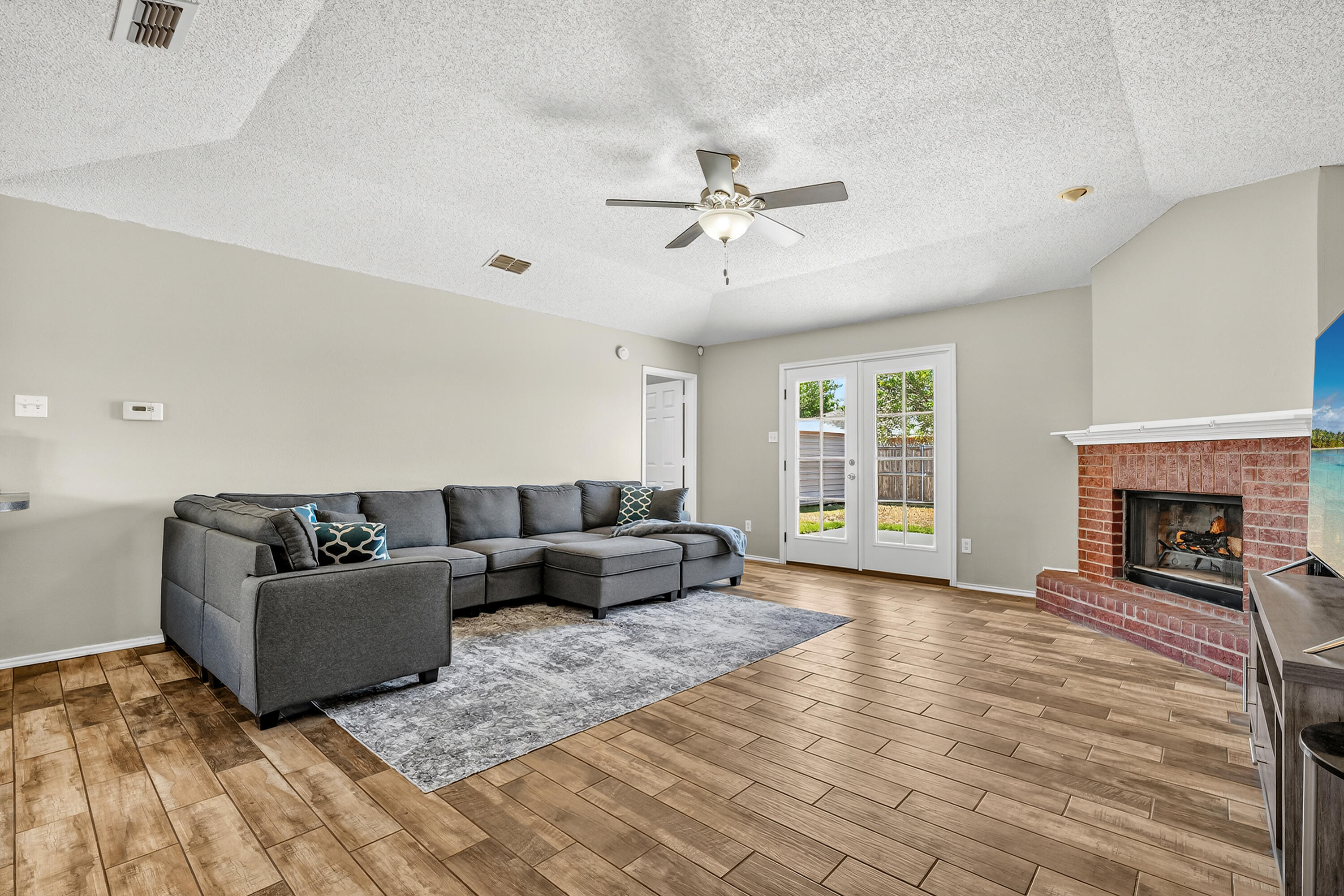 6205 15th Street Lubbock, TX 79416 - Photo 5 of 24 DSC06885