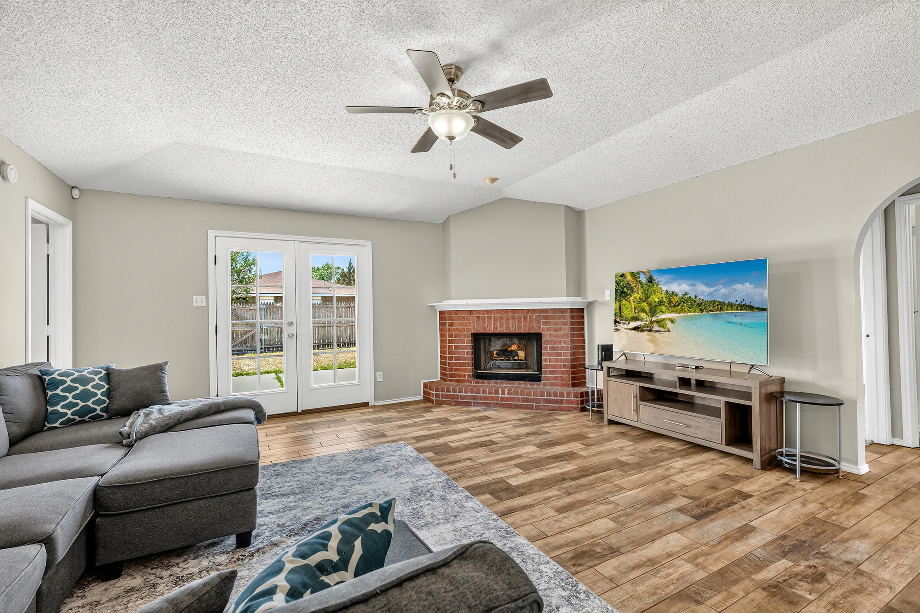 6205 15th Street Lubbock, TX 79416 - Photo 6 of 24 DSC06888