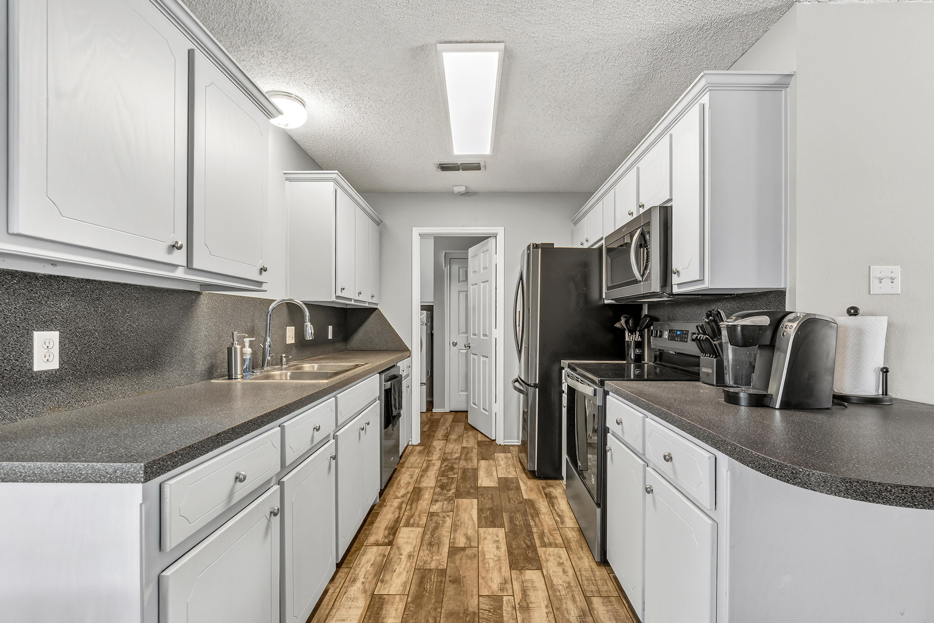 6205 15th Street Lubbock, TX 79416 - Photo 10 of 24 DSC06900