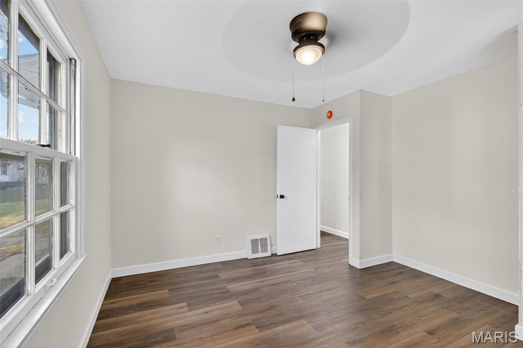 437 Lanark Road St. Louis, MO 63137 - Photo 17 of 30