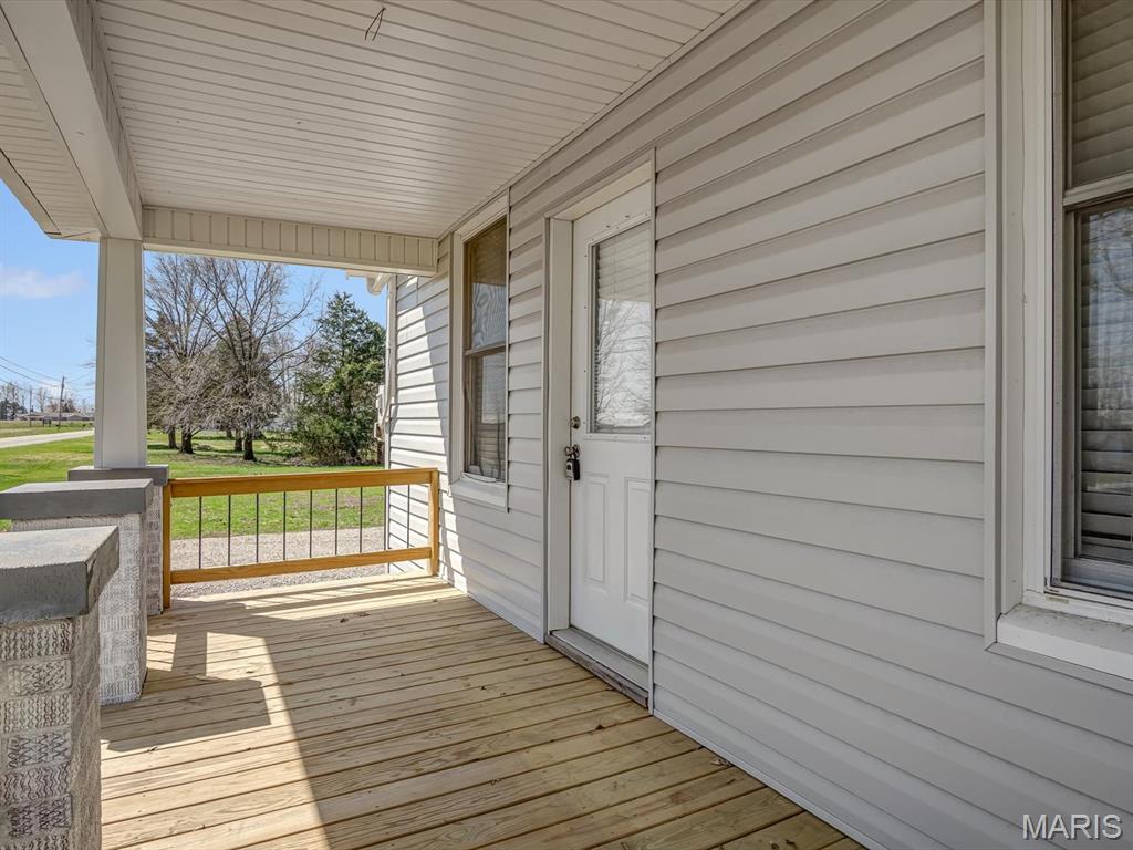 4427 Chester Road Chester, IL 62233 - Photo 3 of 24