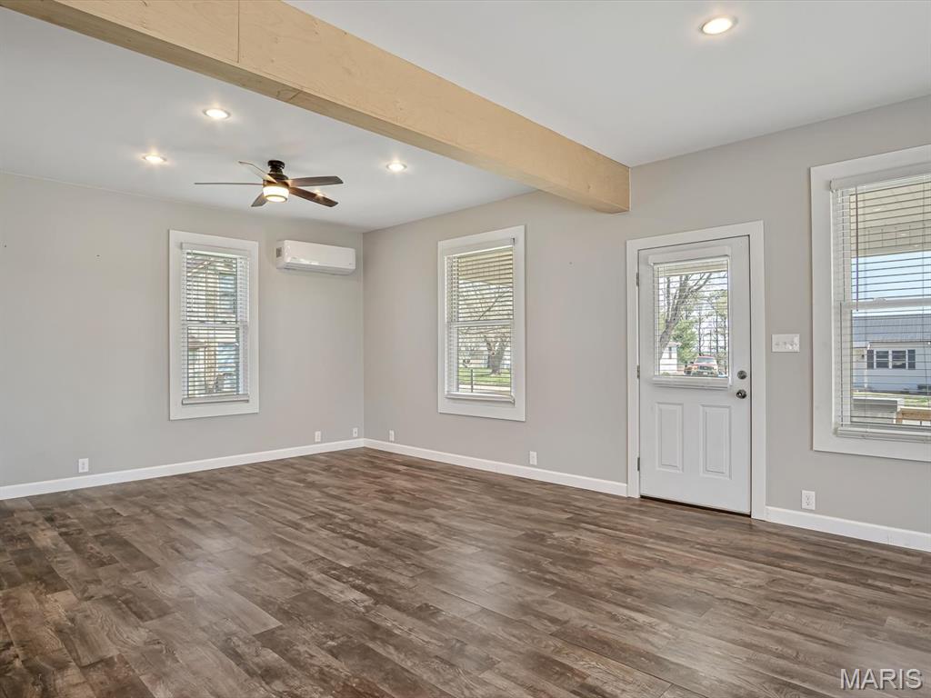 4427 Chester Road Chester, IL 62233 - Photo 4 of 24