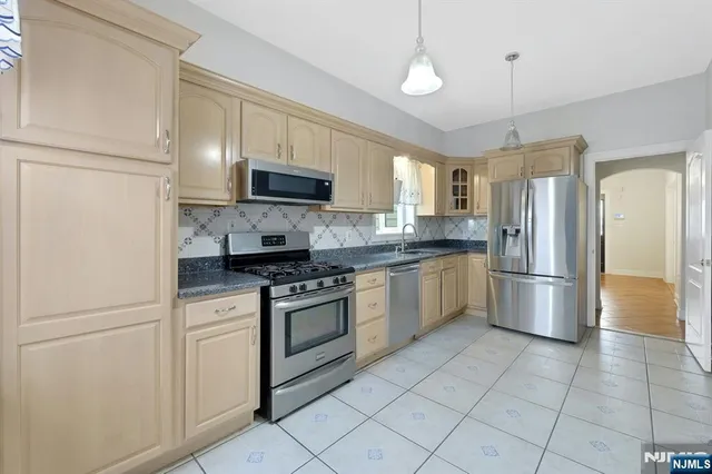 $725,000 | 53 Oakwood Avenue, Kearny, NJ 07032