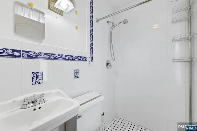 $725,000 | 53 Oakwood Avenue, Kearny, NJ 07032