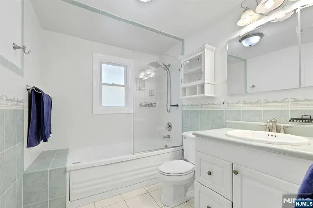 $725,000 | 53 Oakwood Avenue, Kearny, NJ 07032