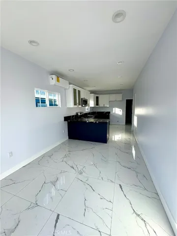 $3,850 | 14712 Newland Street, Midway City, CA 92655