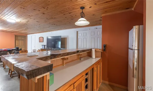 $300,000 | 4064 Highway 19, Cuba, MO 65453