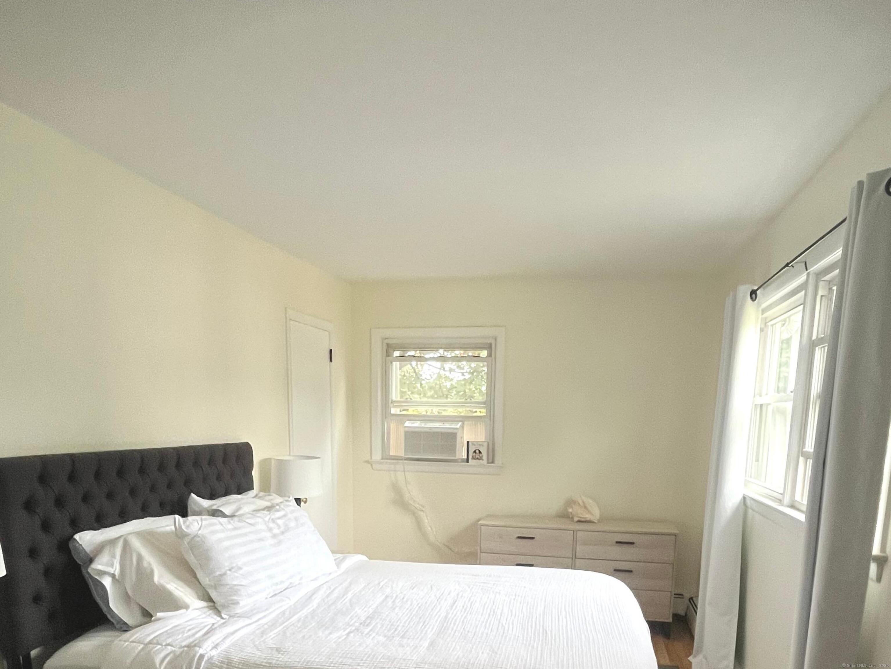 258 Ruane Street Fairfield, CT 06824 - Photo 8 of 15