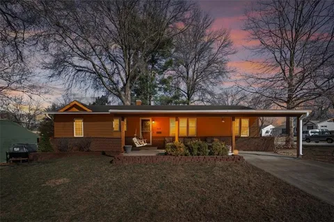 $215,000 | 200 Park Avenue, Belton, MO 64012