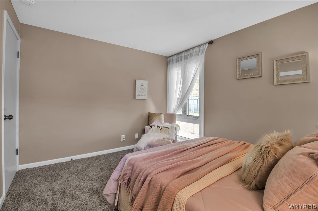 39 Greentree Road Tonawanda Town, NY 14150 - Photo 19 of 33 Bedroom 1