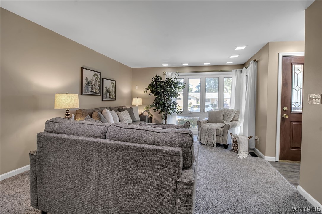 39 Greentree Road Tonawanda Town, NY 14150 - Photo 8 of 33