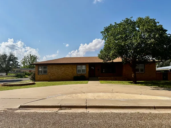 $157,000 | 110 North 15th Street, Lamesa, TX 79331