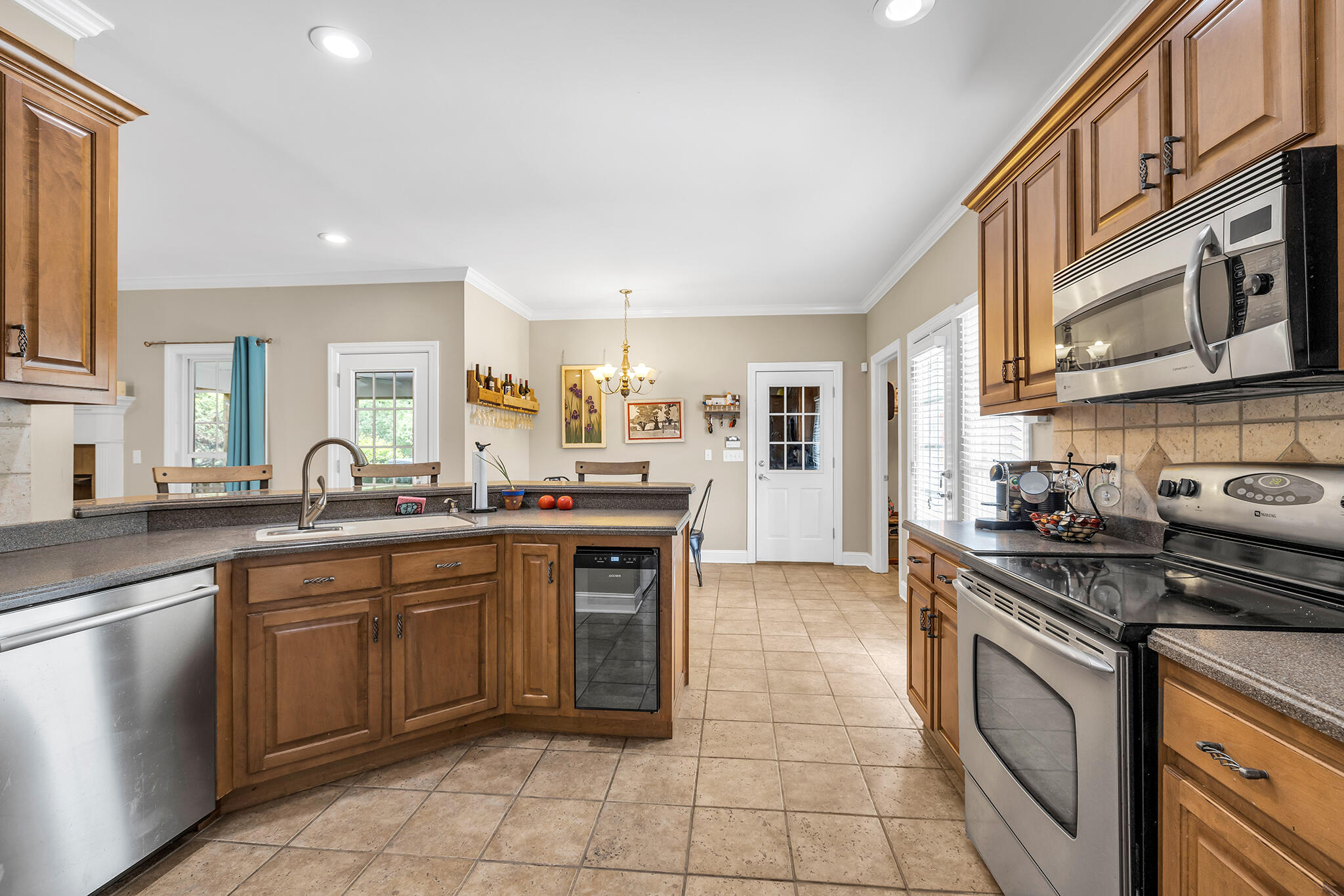 1829 Chadwick Court Hixson, TN 37343 - Photo 10 of 38 4A8A9996