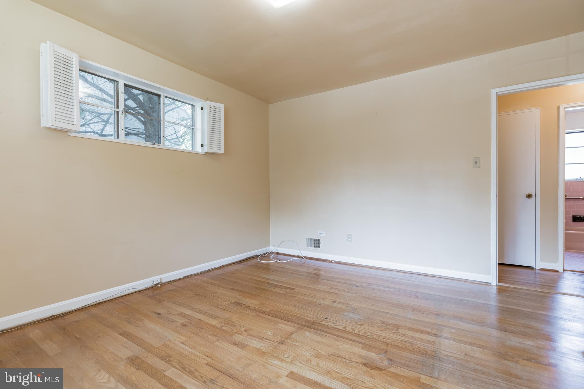 10010 Renfrew Road Silver Spring, MD 20901 - Photo 12 of 34