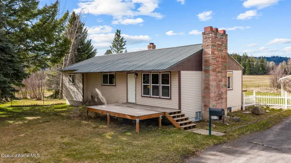 $950,000 | 8827 West Carnie Road, Coeur D'Alene, ID 83814