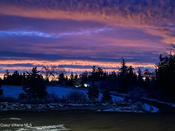 $950,000 | 8827 West Carnie Road, Coeur D'Alene, ID 83814