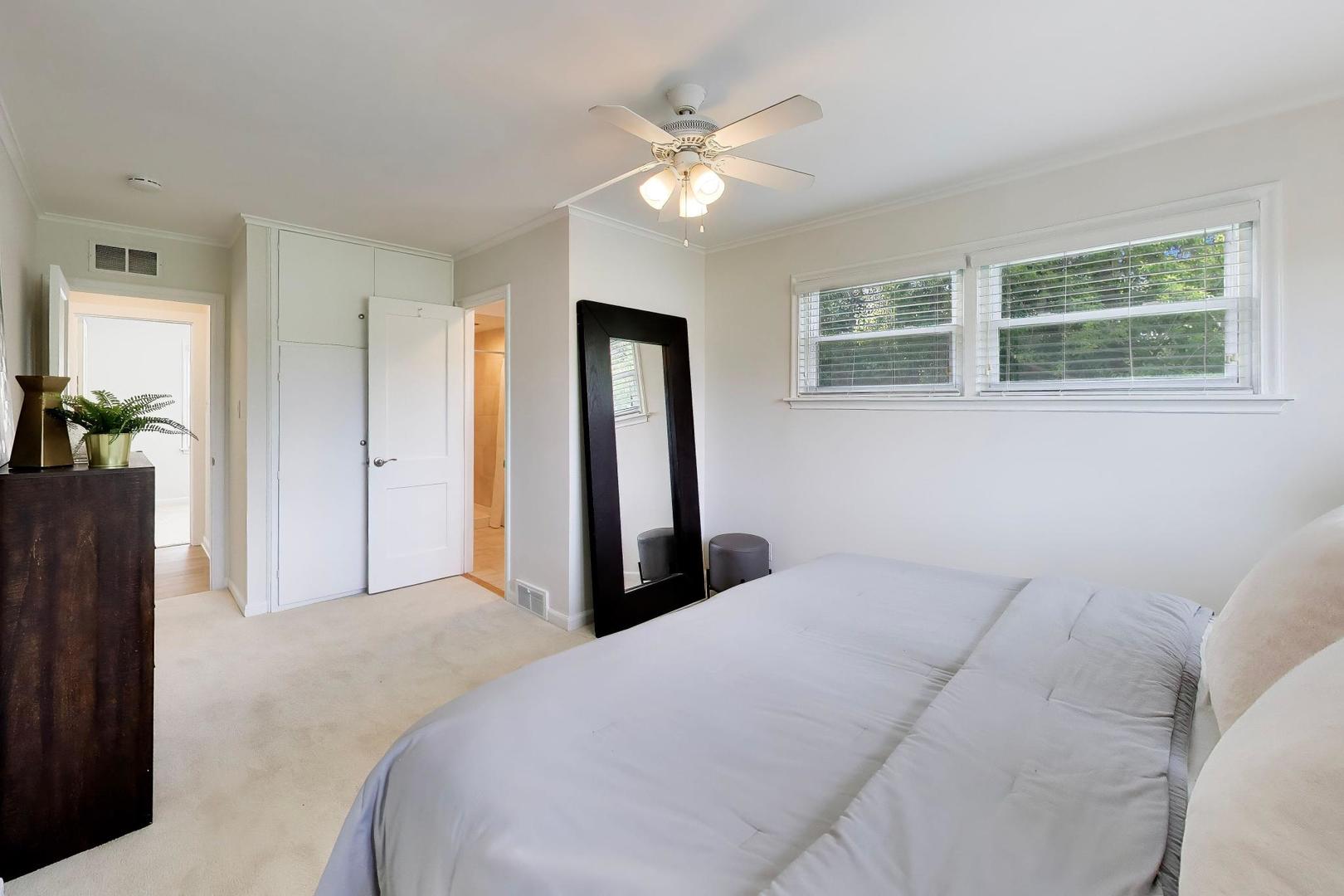 2090 Greenview Road Northbrook, IL 60062 - Photo 11 of 22
