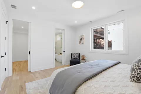 $674,999 | 1325 North Artesian Avenue, Unit 2, Chicago, IL 60622