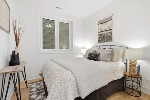 $674,999 | 1325 North Artesian Avenue, Unit 2, Chicago, IL 60622