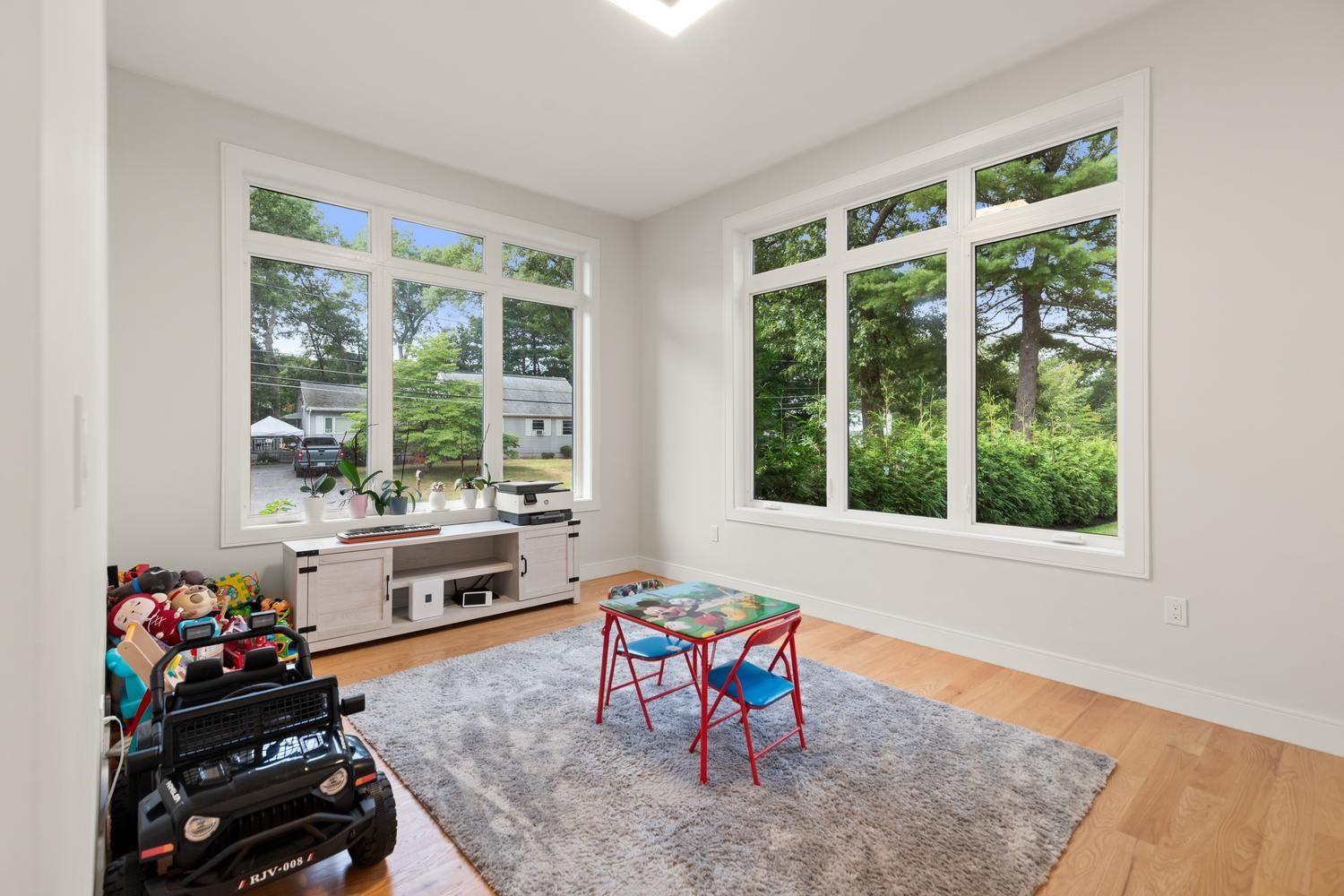 8 Jonathan Road Burlington, MA 01803 - Photo 9 of 42 Gallery Image 9