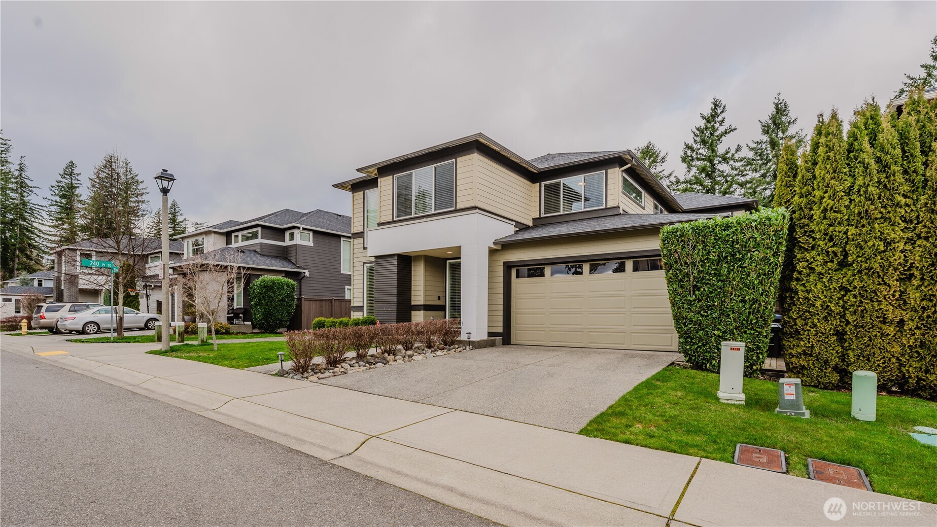 24028 Southeast 258th Way Maple Valley, WA 98038 - Photo 2 of 40